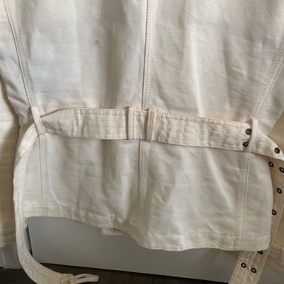 Burberry Women’s Jacket - Picture 13 of 16